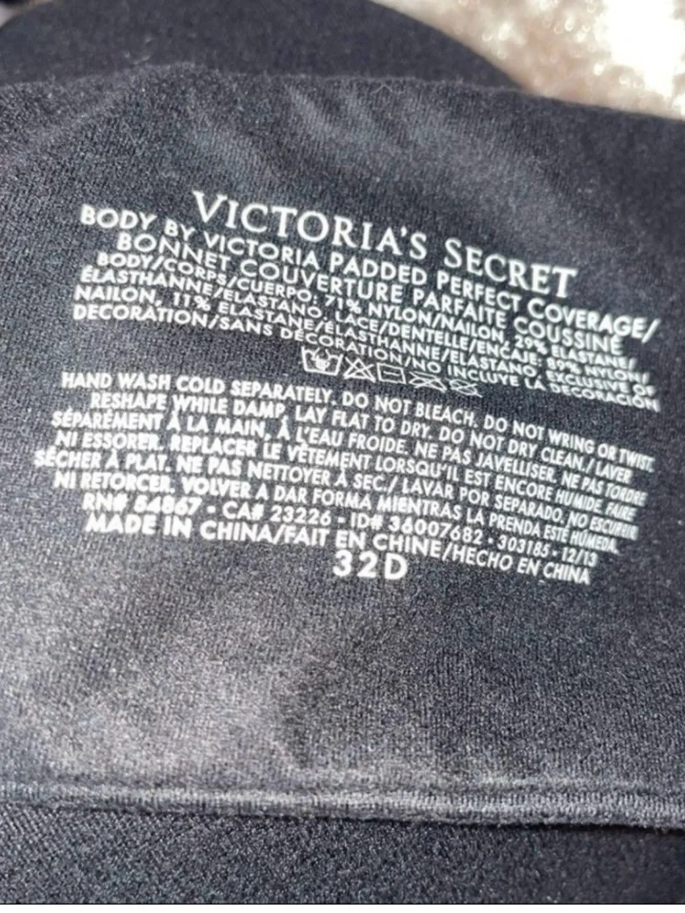 Victoria's Secret black lace push up padded bra Black Lace-Trim Underwire 32D